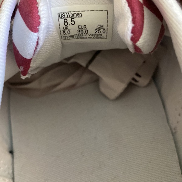 Burgundy Checkered Vans W8.5 US sizing - Picture 4 of 5